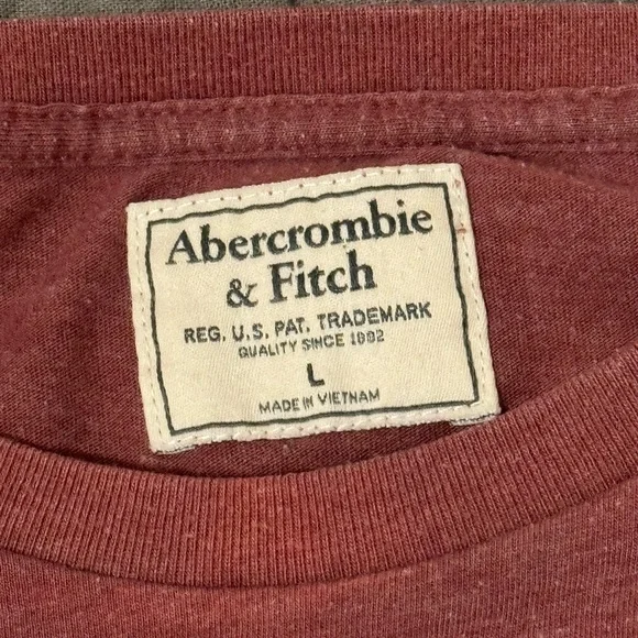 Abercrombie & Fitch Men’s Large Red Long Sleeve Crewneck Tee - Picture 4 of 4